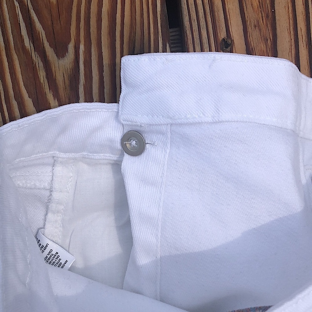NWT Tinseltown White Distressed Denim Mini Skirt Junior Size Medium - Picture 9 of 12